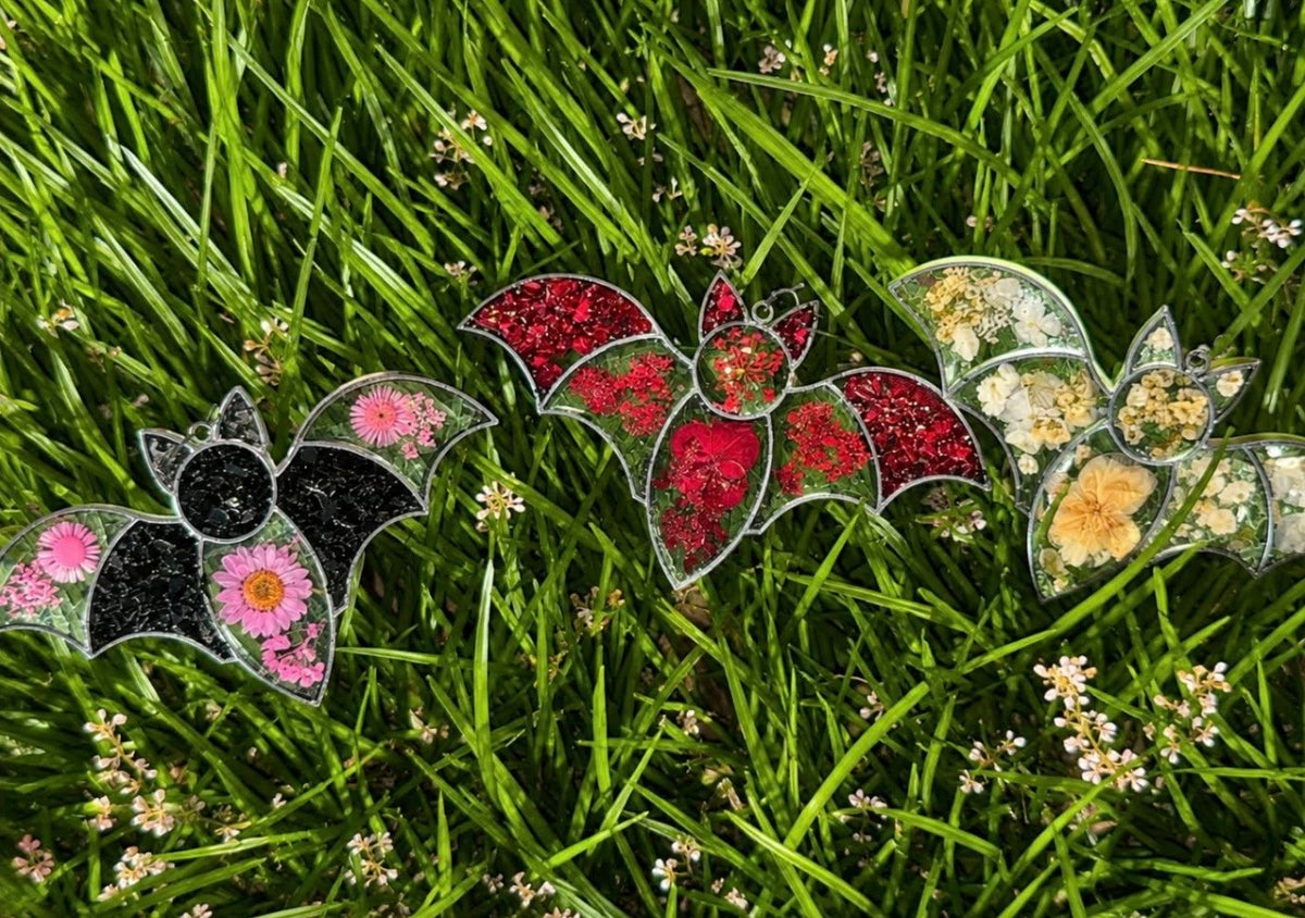 9/13/2026 - Sunday @ 1:00 pm ✨ 🌈Faux Stained Glass Suncatcher Workshop! 🌈✨